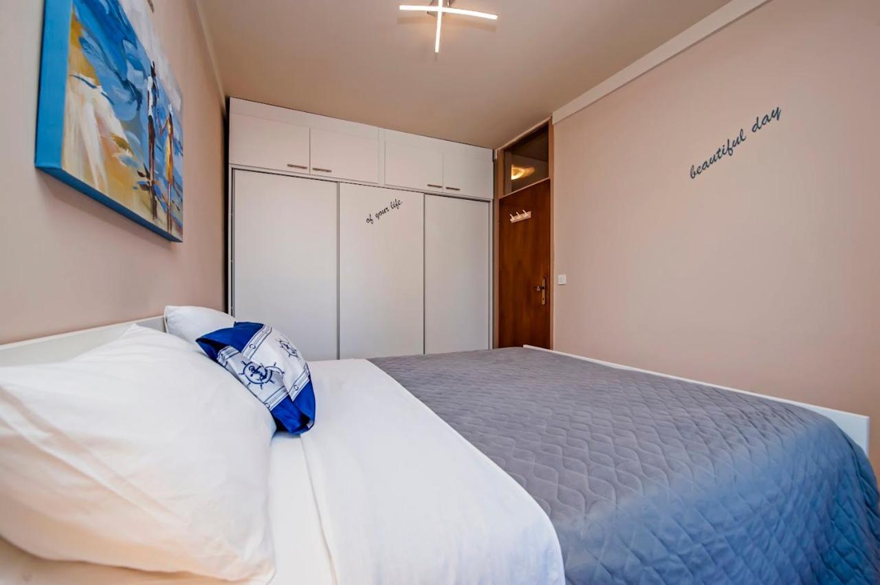 Апартаменты Apartman Bellana Ровинь Экстерьер фото