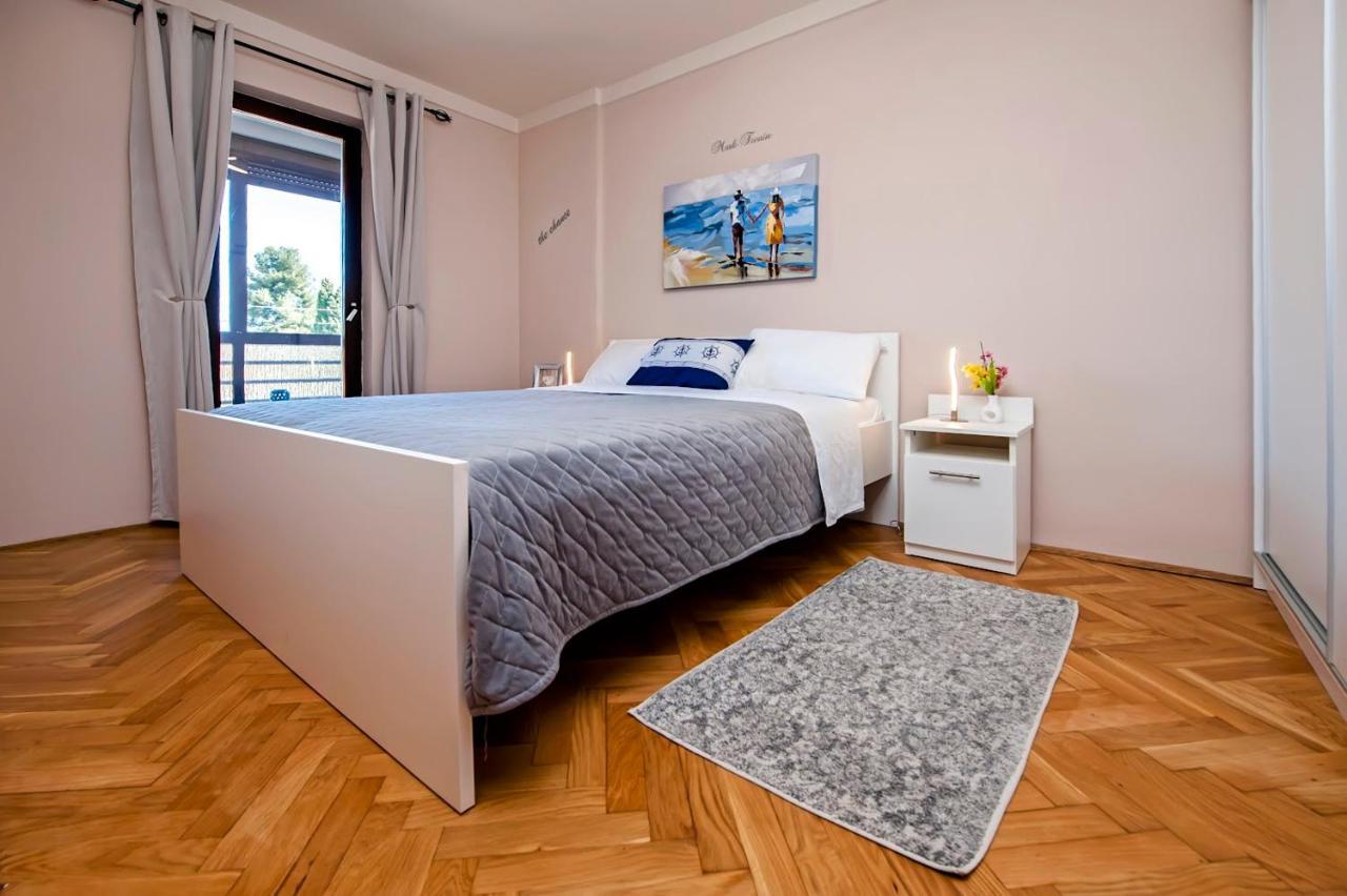 Апартаменты Apartman Bellana Ровинь Экстерьер фото