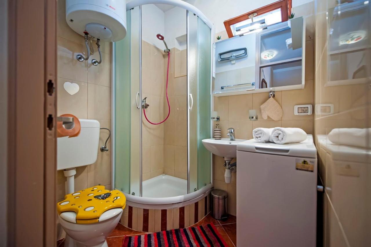 Апартаменты Apartman Bellana Ровинь Экстерьер фото
